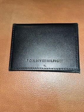Tommy Hilfiger Men's small Leather card wallet